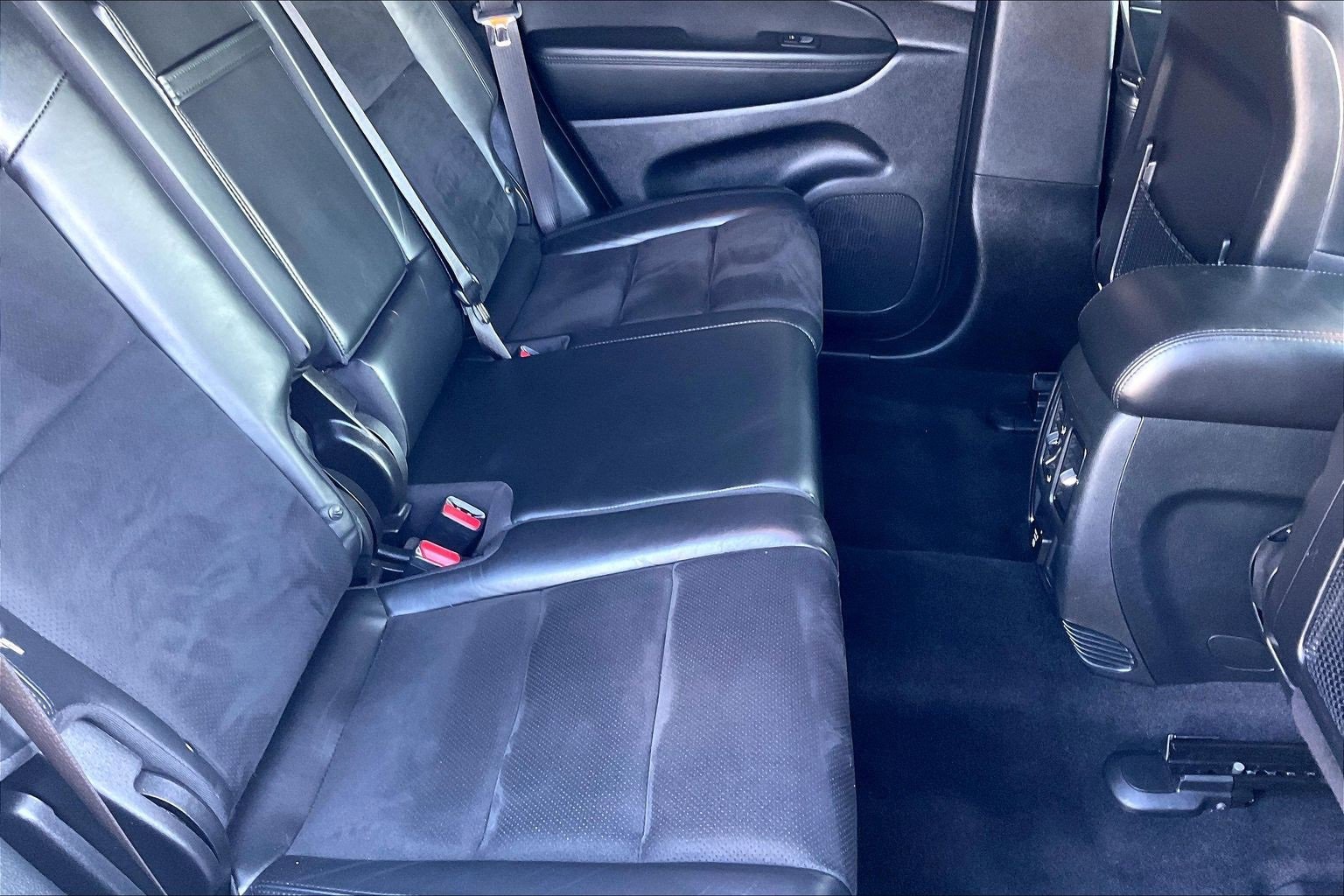 Used 2022 Jeep Grand Cherokee Laredo X image 16