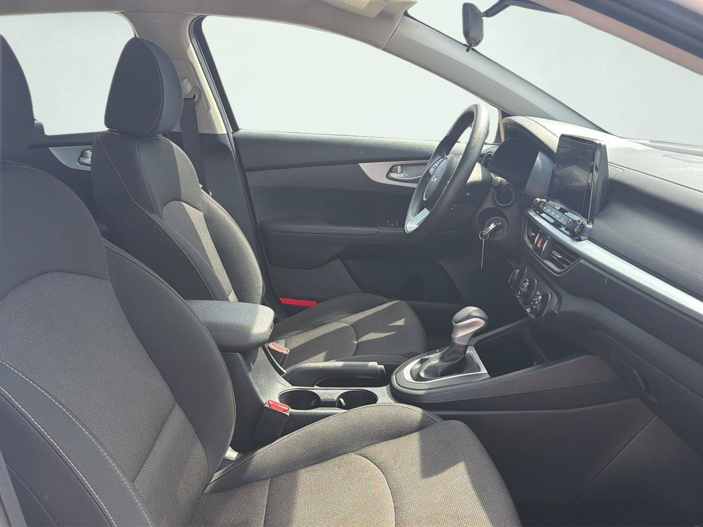 Used 2024 Kia Forte LXS w/ LXS Technology Package FWD image 15