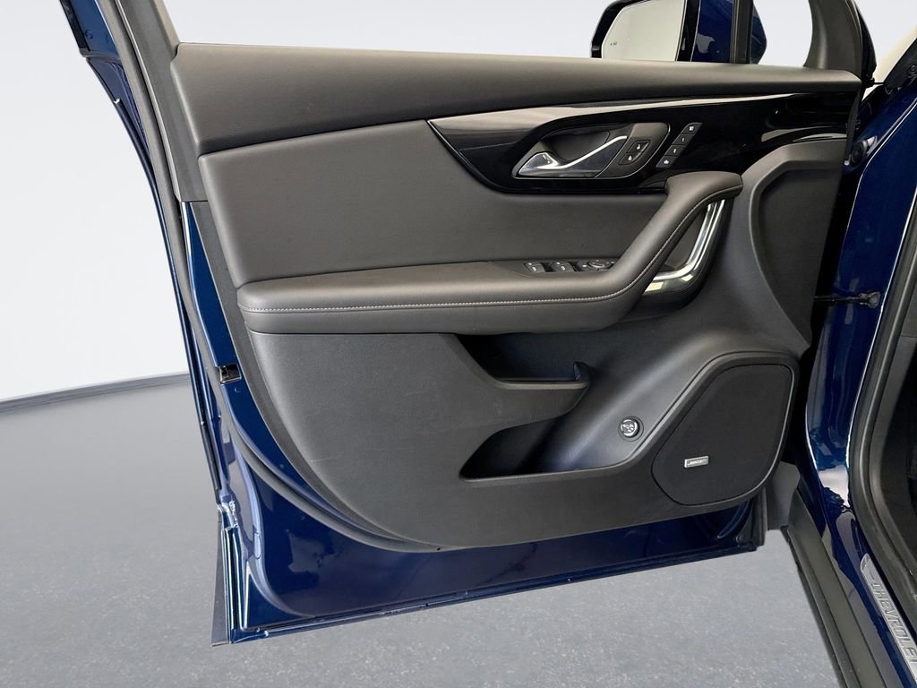 Used 2023 Chevrolet Blazer Premier w/ Enhanced Convenience Package image 9