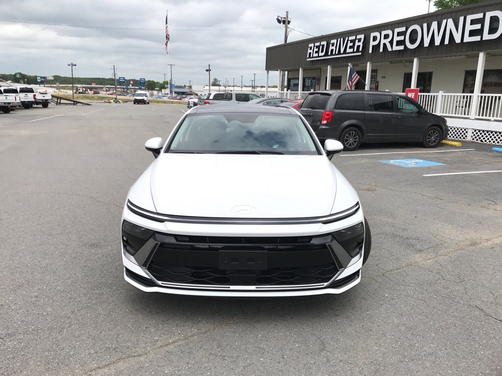 Used 2025 Hyundai Sonata SEL FWD image 3