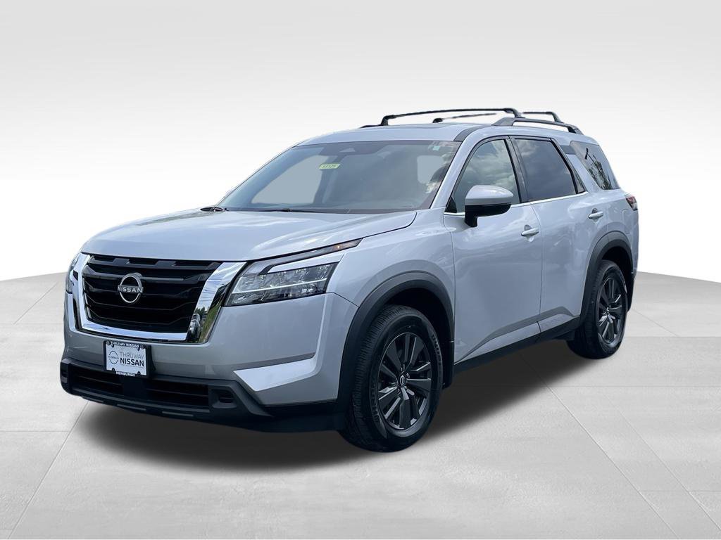 Certified 2024 Nissan Pathfinder SV w/ SV Premium Package AWD/4WD image 2