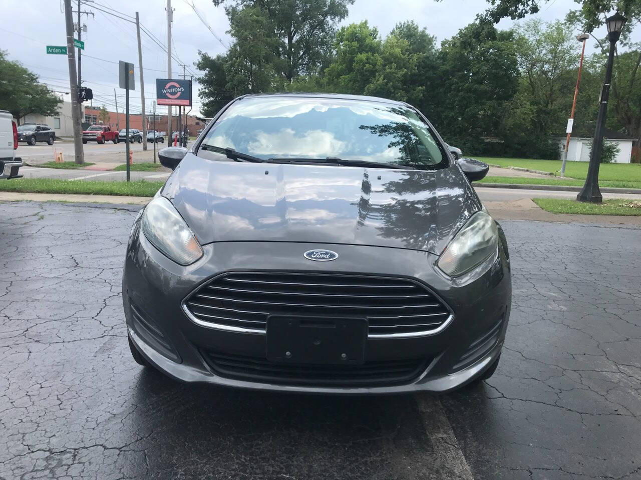 Used 2019 Ford Fiesta SE FWD image 3