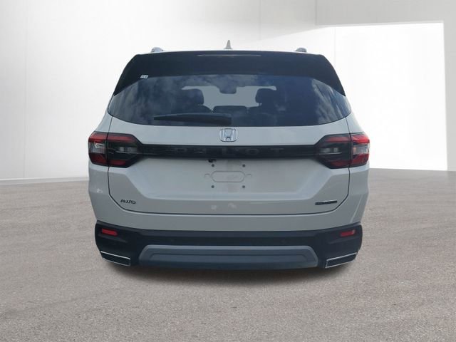 New 2025 Honda Pilot Touring image 15