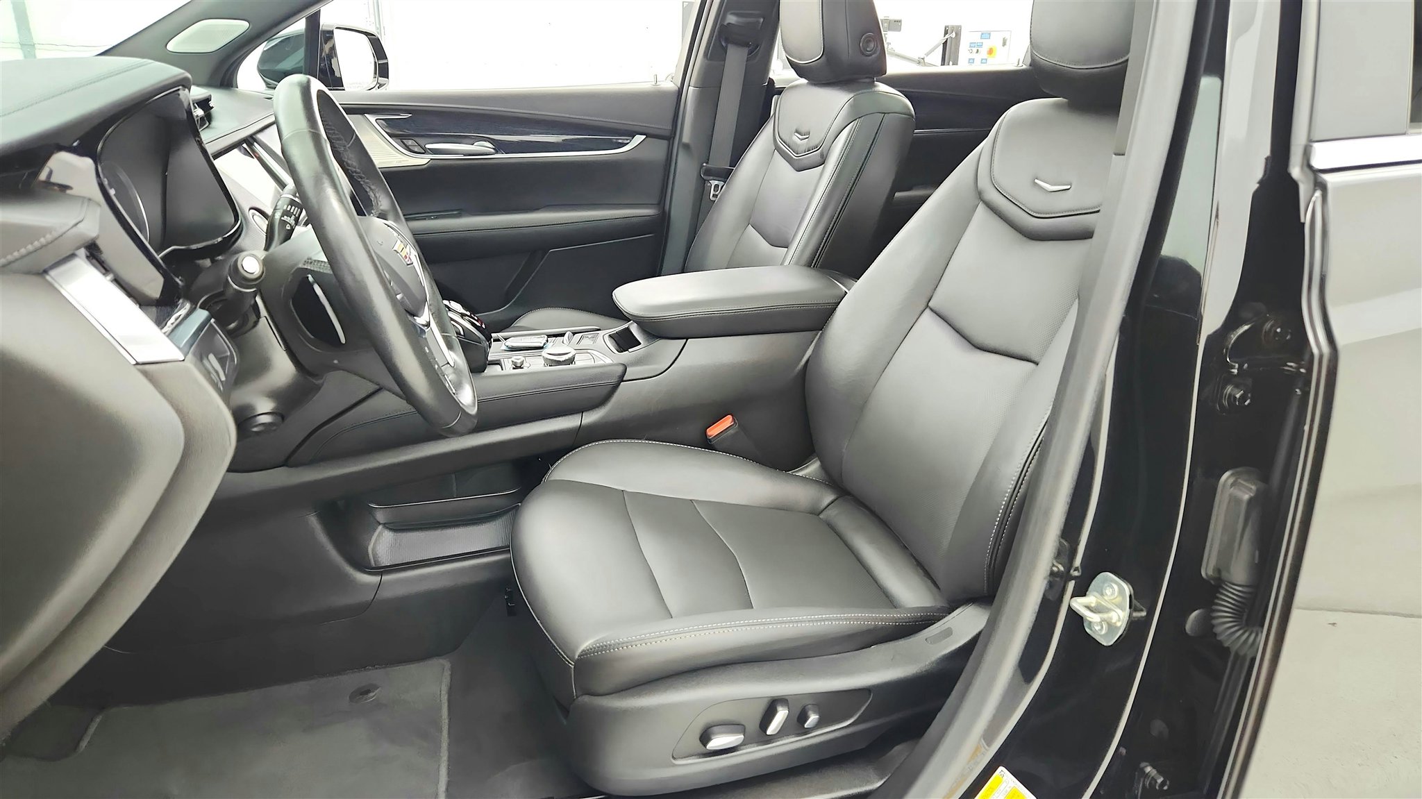 Used 2023 Cadillac XT5 Premium Luxury image 20