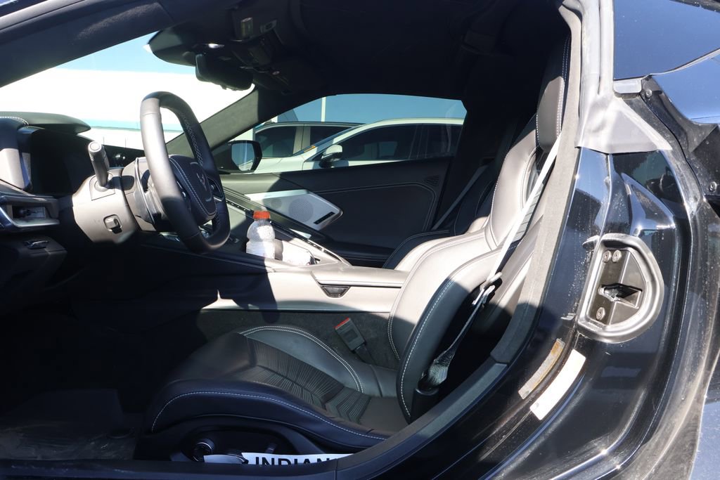 Used 2022 Chevrolet Corvette Stingray Premium Cpe w/ Z51 Performance Package image 11