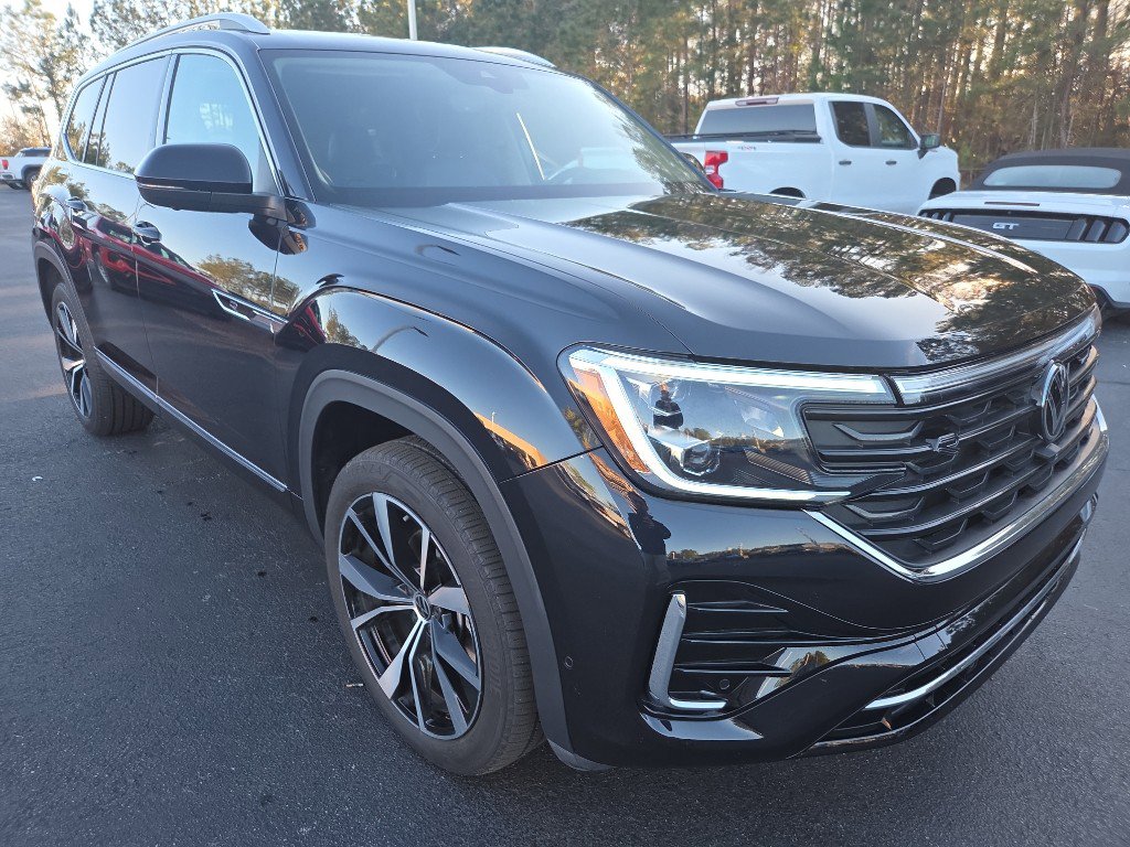 Used 2024 Volkswagen Atlas SEL Premium R-Line image 8