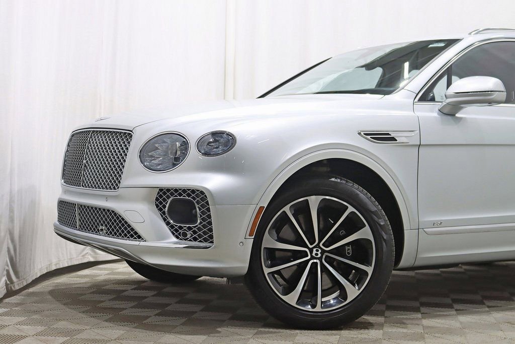 Used 2022 Bentley Bentayga image 3