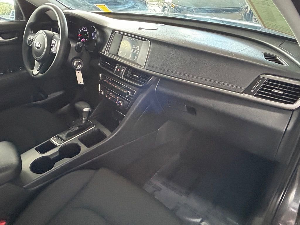 Used 2018 Kia Optima LX image 30