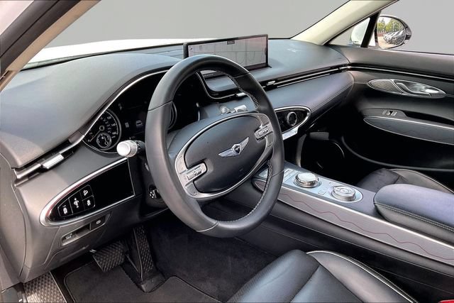 Used 2023 Genesis GV70 2.5T w/ Advanced Package AWD/4WD image 12