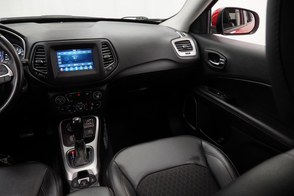 Certified 2020 Jeep Compass Latitude AWD/4WD image 27