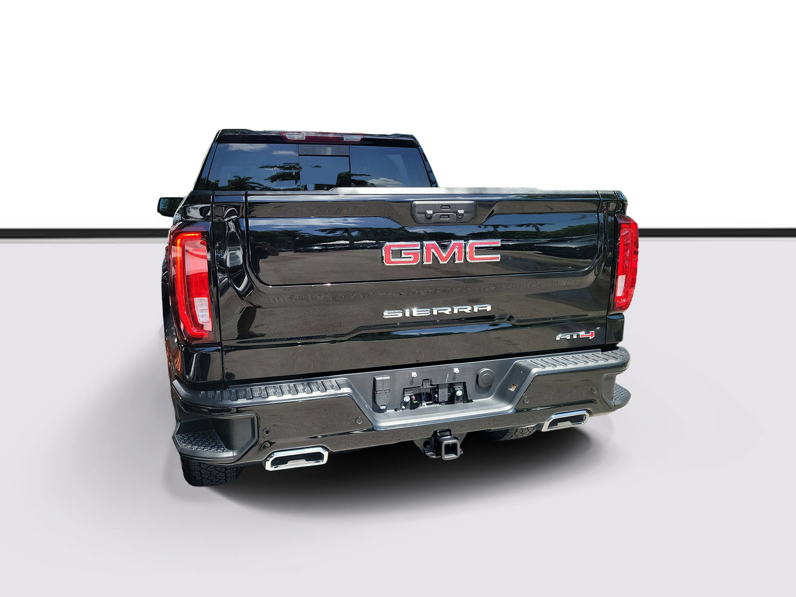 Used 2025 GMC Sierra 1500 AT4 w/ AT4 Premium Package AWD/4WD image 3