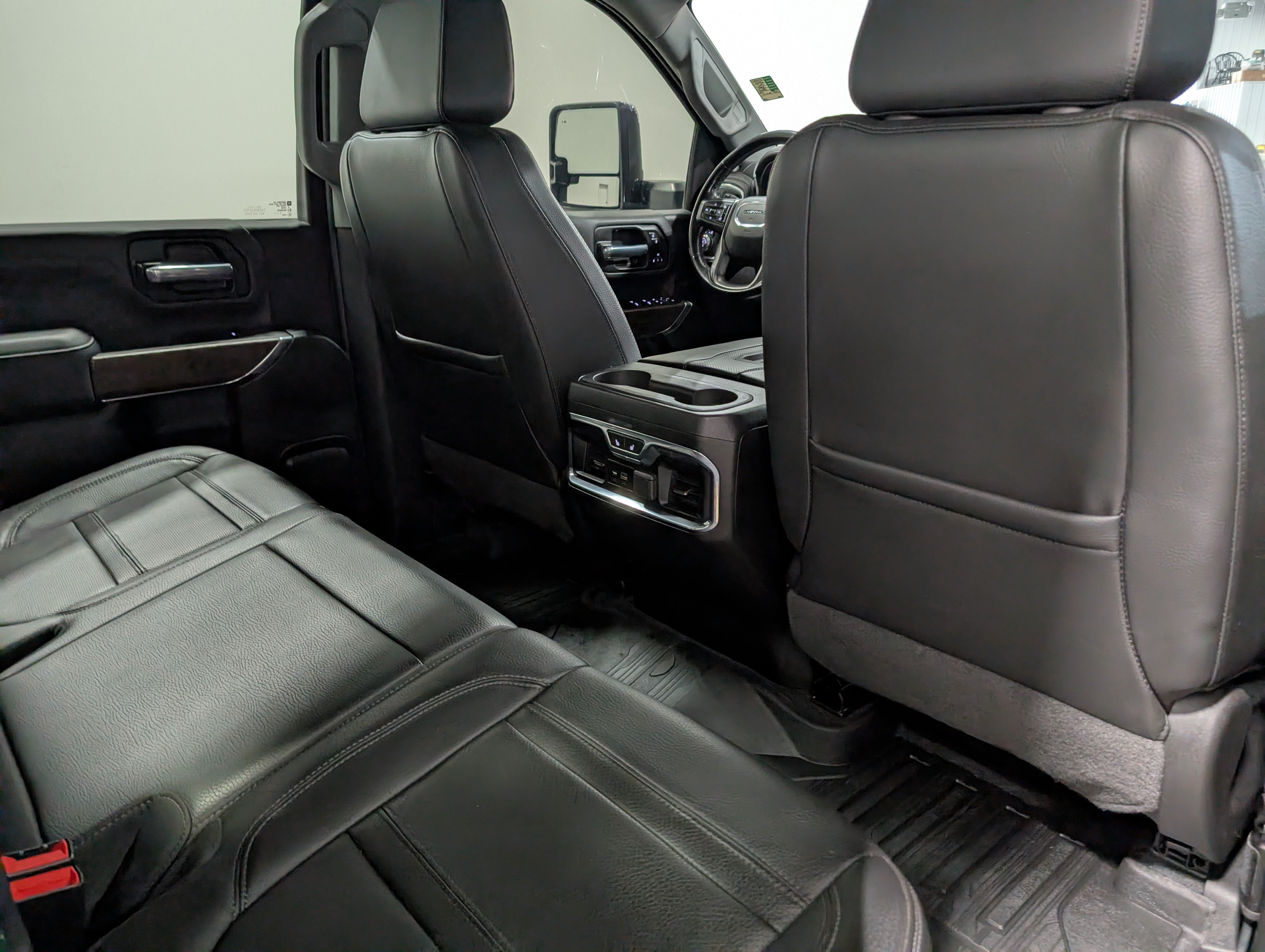 Used 2022 GMC Sierra 3500 Denali w/ Denali Ultimate Package AWD/4WD image 19