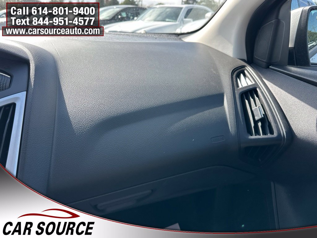 Used 2013 Ford Focus SE FWD image 24