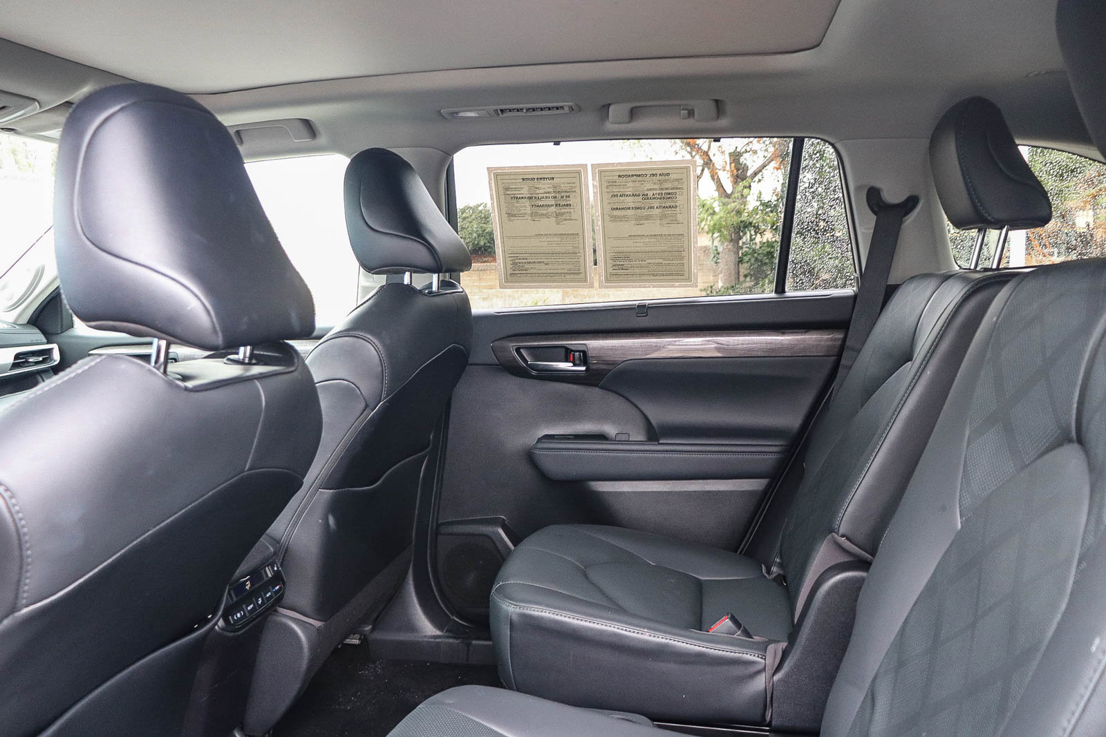 Used 2021 Toyota Highlander Platinum image 19