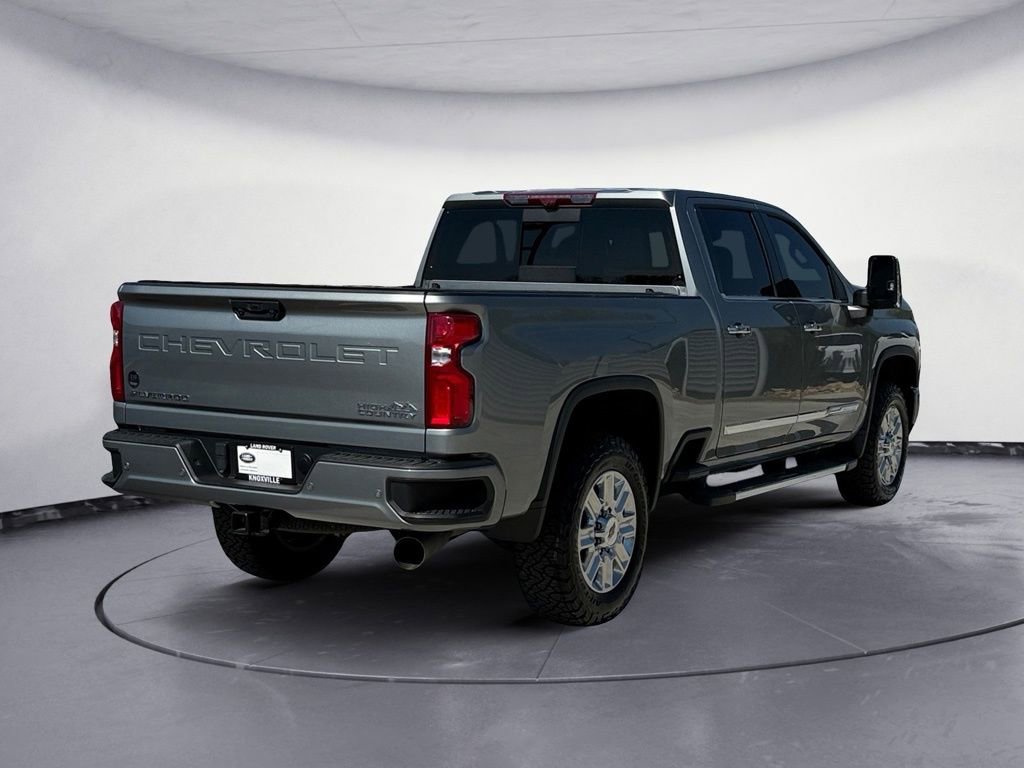 Used 2024 Chevrolet Silverado 2500 High Country w/ High Country Premium Package AWD/4WD image 8