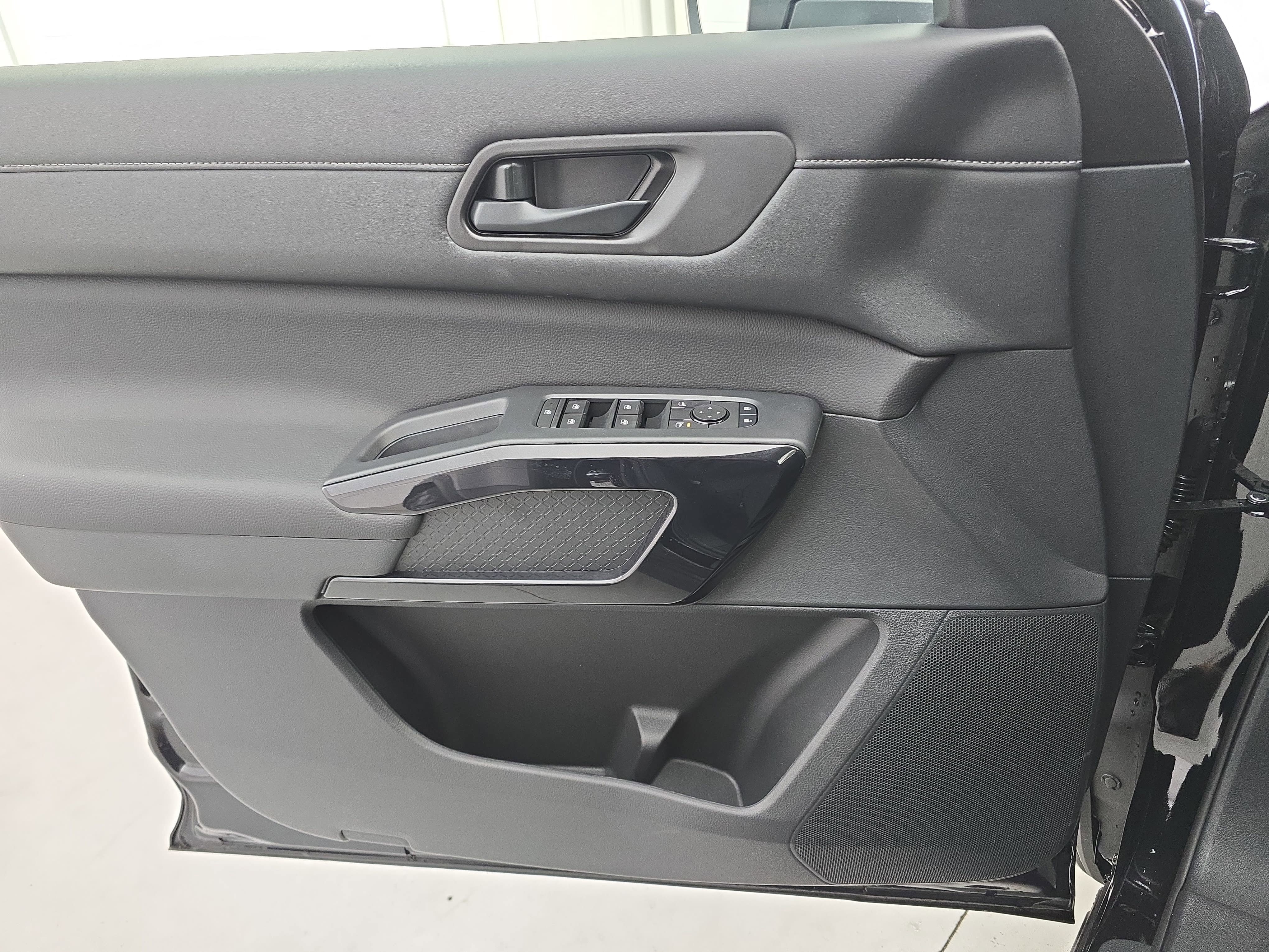 New 2026 Nissan Pathfinder SV image 28