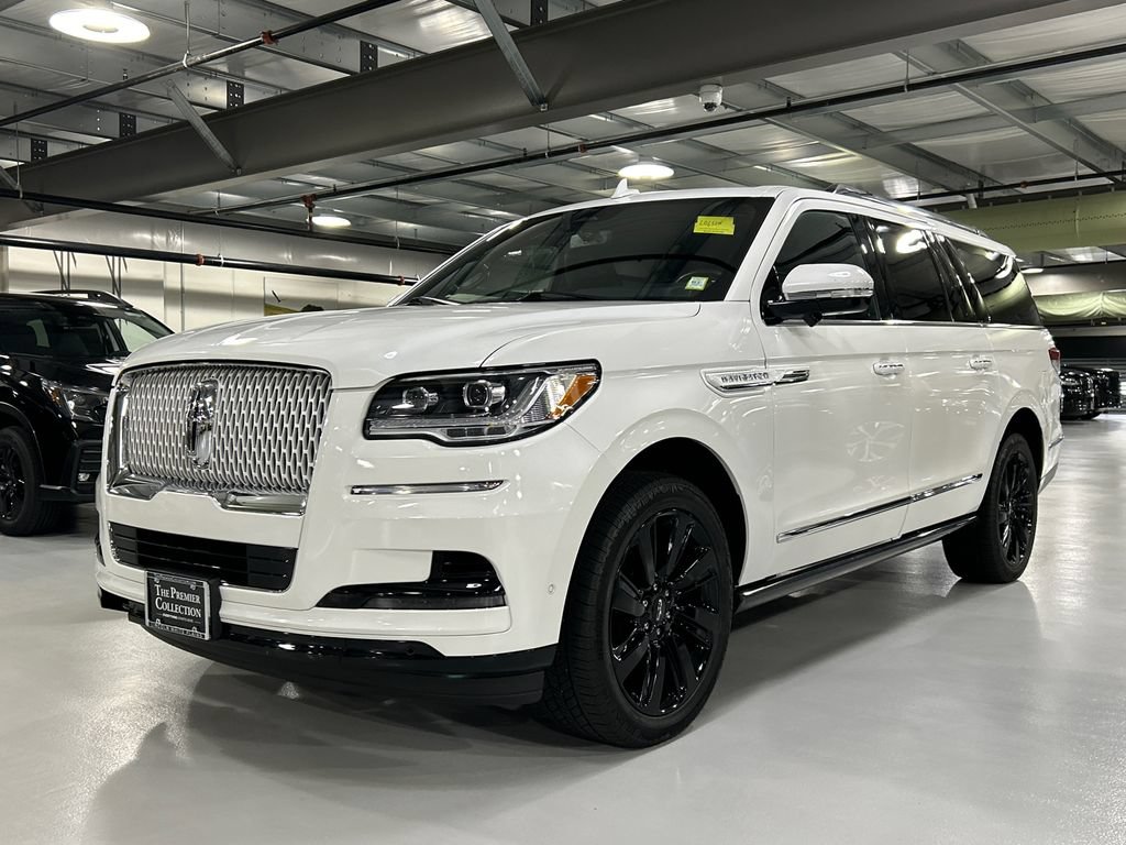 Certified 2023 Lincoln Navigator L Reserve AWD/4WD image 5
