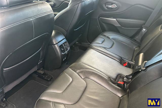 Used 2021 Jeep Cherokee Latitude Lux FWD image 14