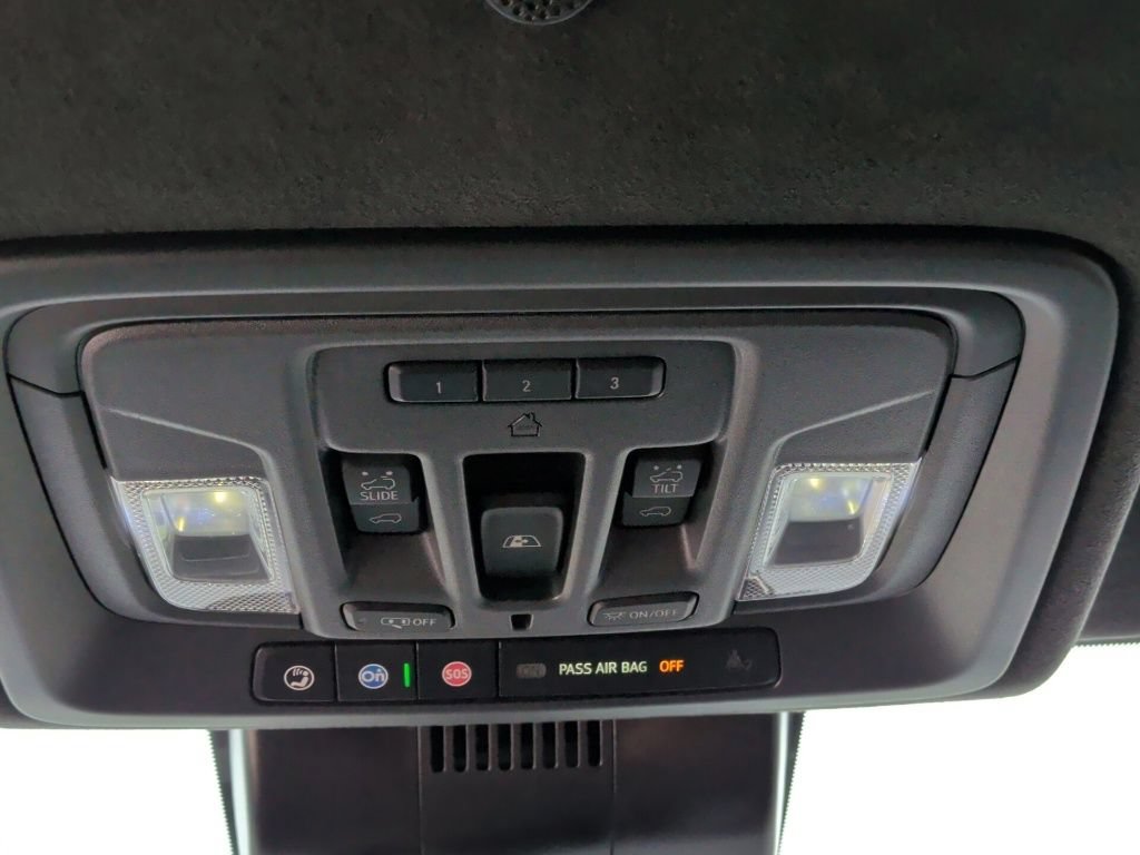 Used 2025 GMC Sierra 1500 Denali Ultimate AWD/4WD image 23