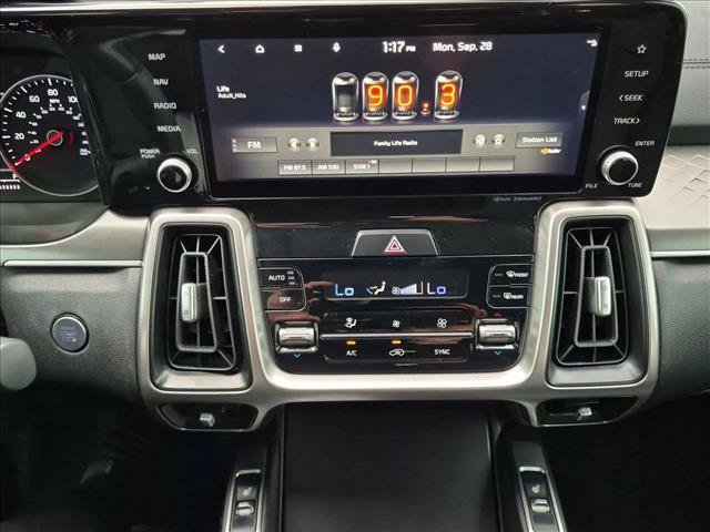 Used 2022 Kia Sorento S FWD image 21