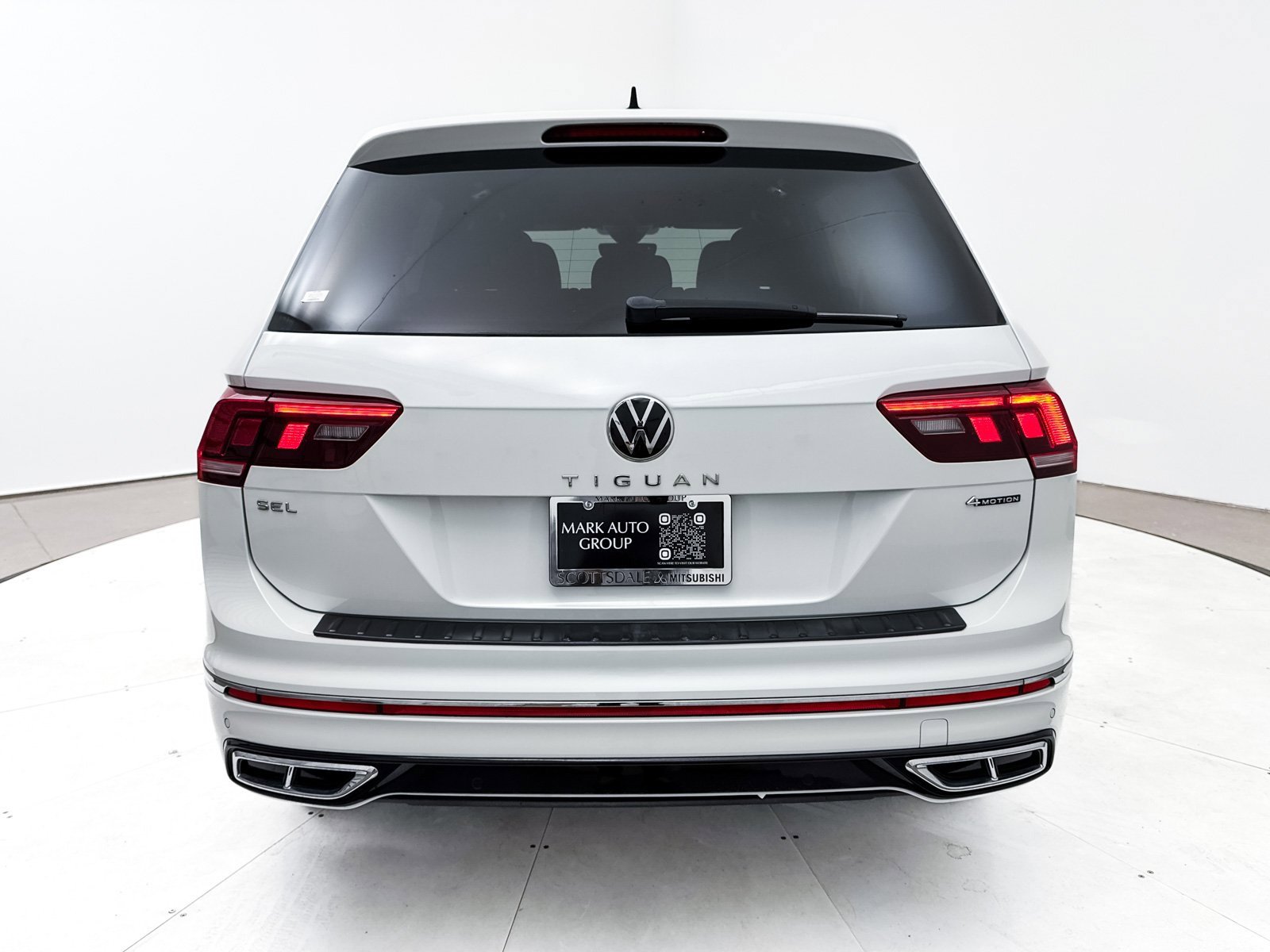 Used 2022 Volkswagen Tiguan SEL R-Line image 19