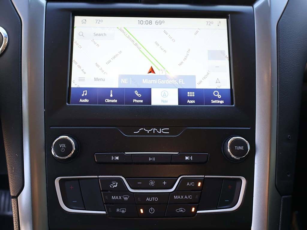 Used 2020 Ford Fusion SE image 44