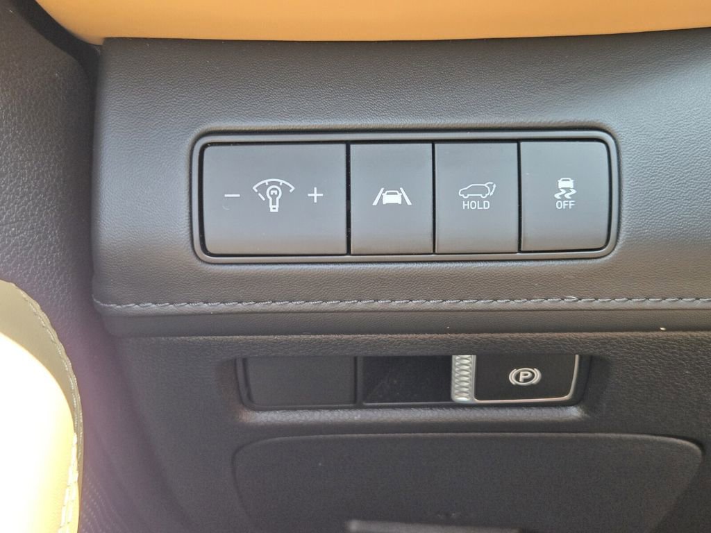 Certified 2023 Hyundai Santa Fe Calligraphy image 29