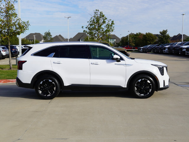 Used 2024 Kia Sorento S FWD image 18