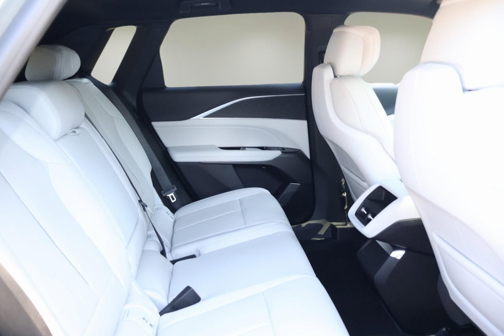 New 2026 Cadillac Lyriq Sport RWD image 17