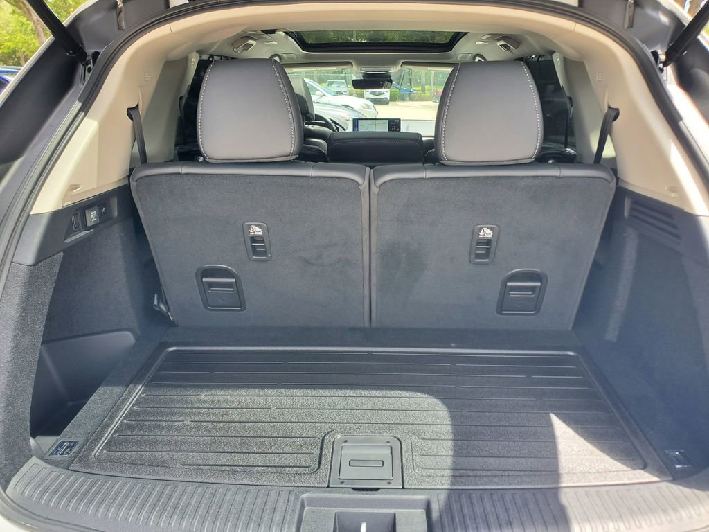 Used 2026 Acura MDX w/ Technology Package image 8