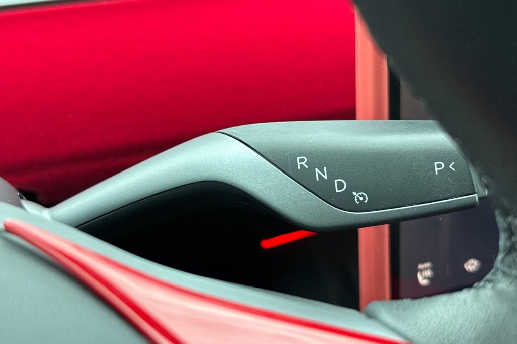 Used 2025 Tesla Model Y Long Range RWD image 20