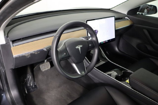 Used 2020 Tesla Model 3 Standard Range Plus RWD image 27