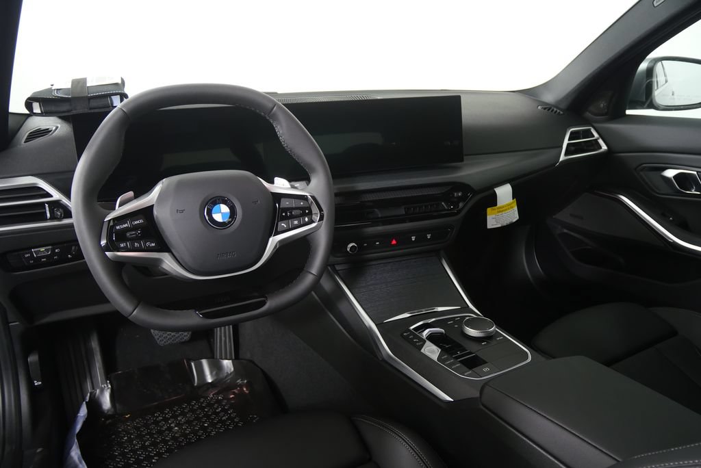 Used 2026 BMW 330i Sedan w/ Premium Package RWD image 17