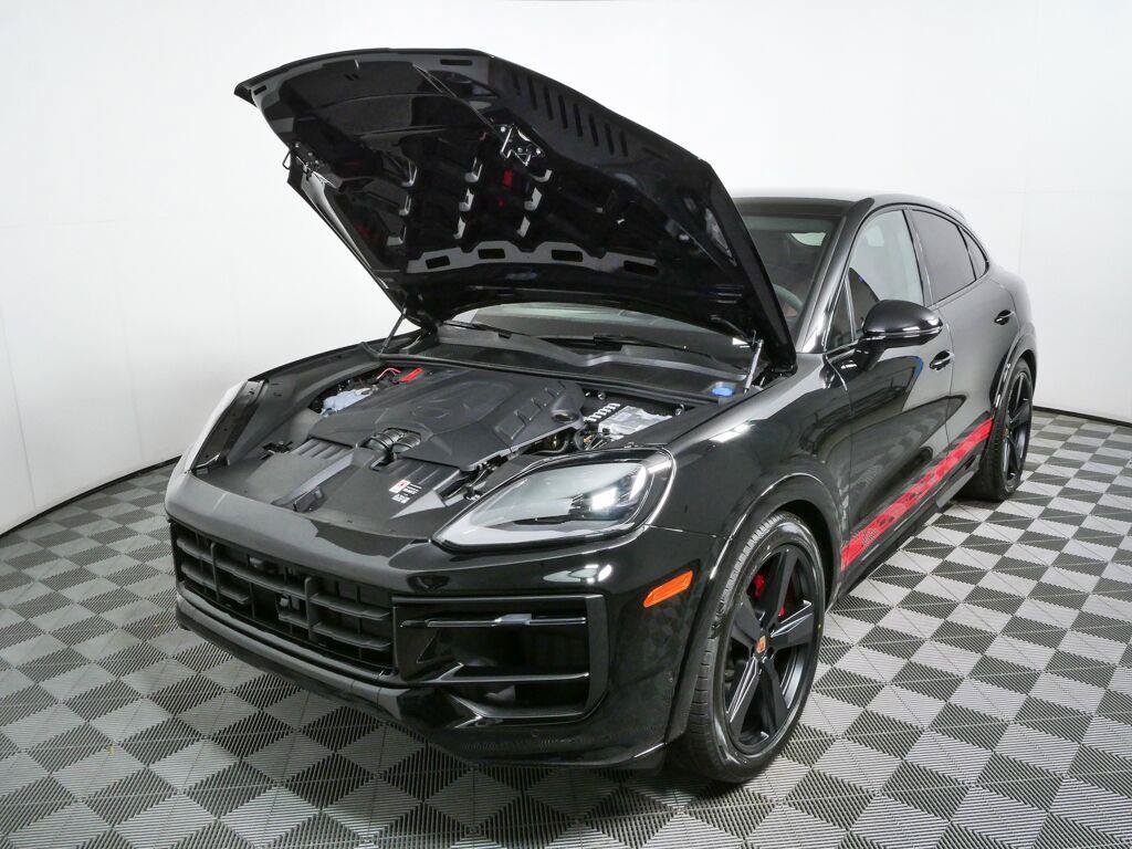 New 2026 Porsche Cayenne GTS AWD/4WD image 34