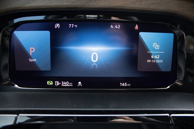 Used 2024 Volkswagen Atlas SE image 30