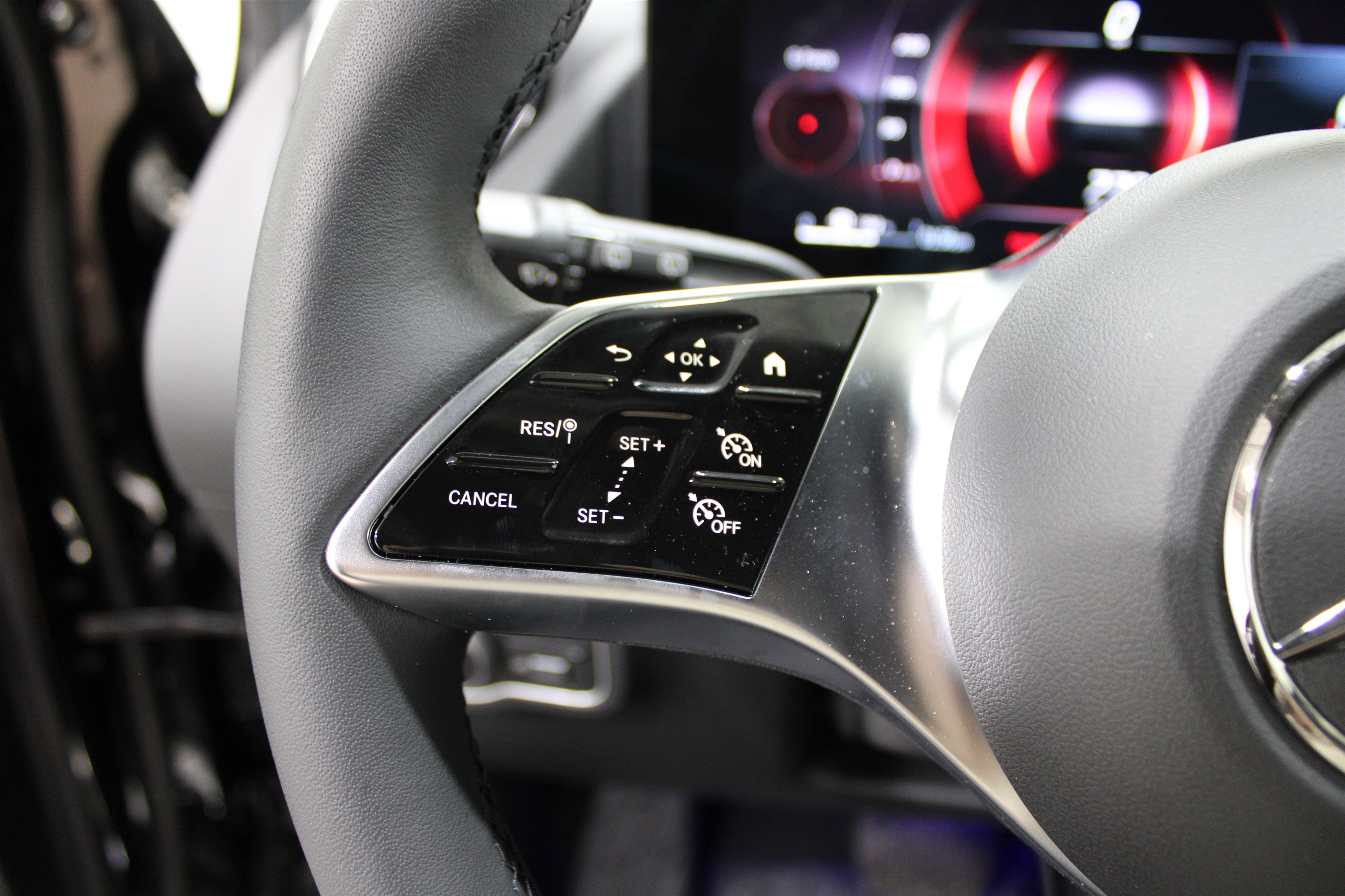 Used 2025 Mercedes-Benz GLA 250 4MATIC image 11