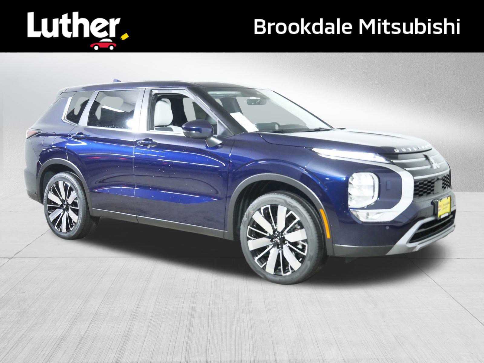 New 2025 Mitsubishi Outlander SE