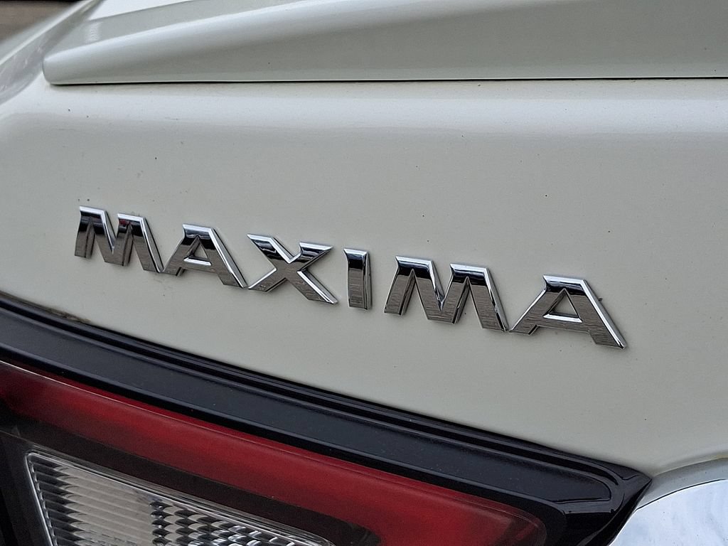 Used 2023 Nissan Maxima SV w/ Floor Mat Group FWD image 32
