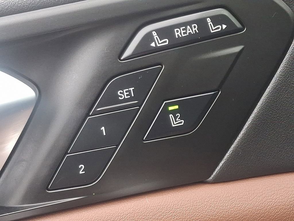 Certified 2024 BMW X7 xDrive40i image 27