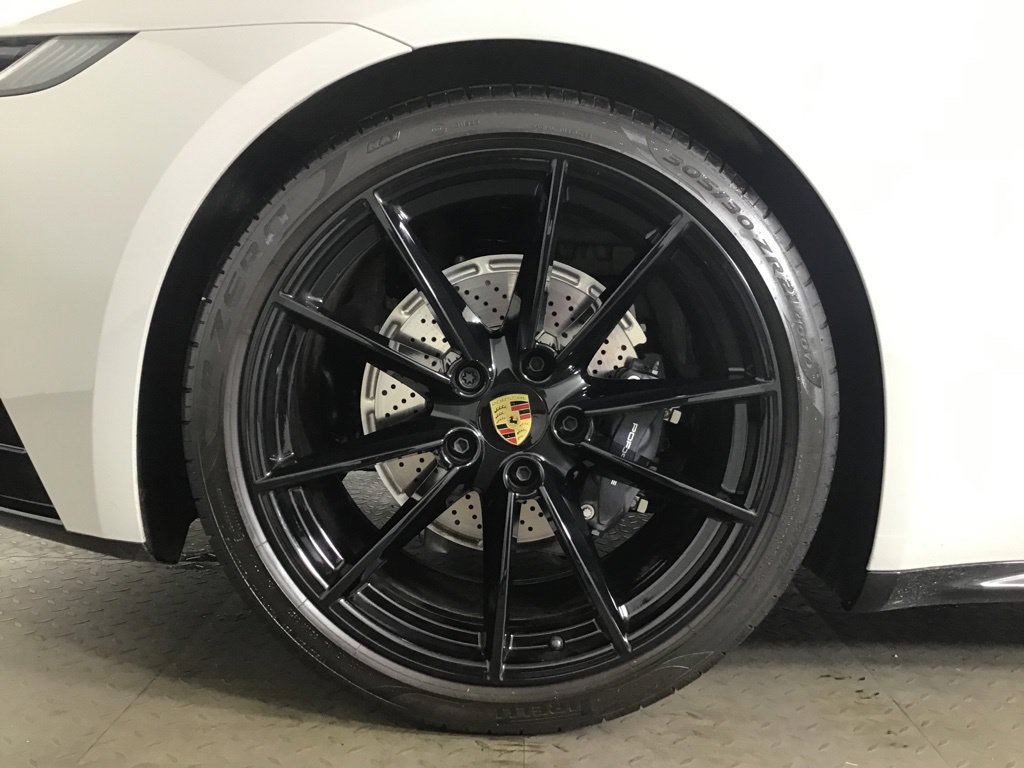 Certified 2024 Porsche 911 Carrera T RWD image 12