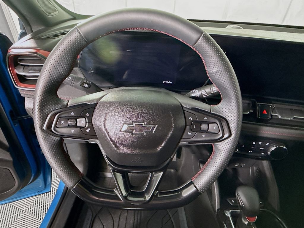 Used 2025 Chevrolet TrailBlazer RS AWD/4WD image 18