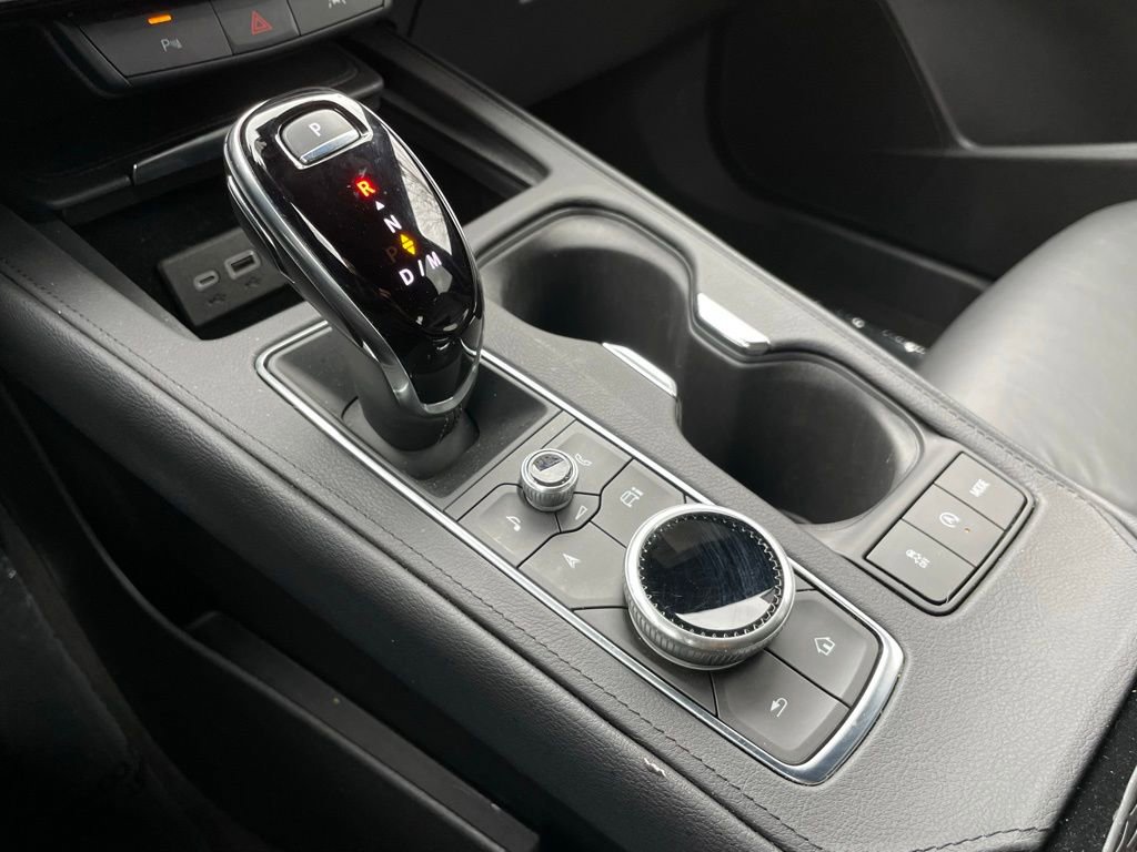 Used 2024 Cadillac XT4 Premium Luxury image 21