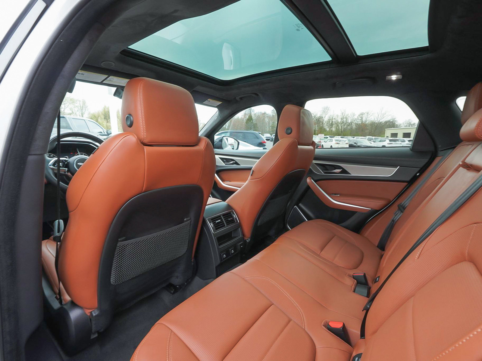 Used 2026 Jaguar F-PACE R-Dynamic S image 37