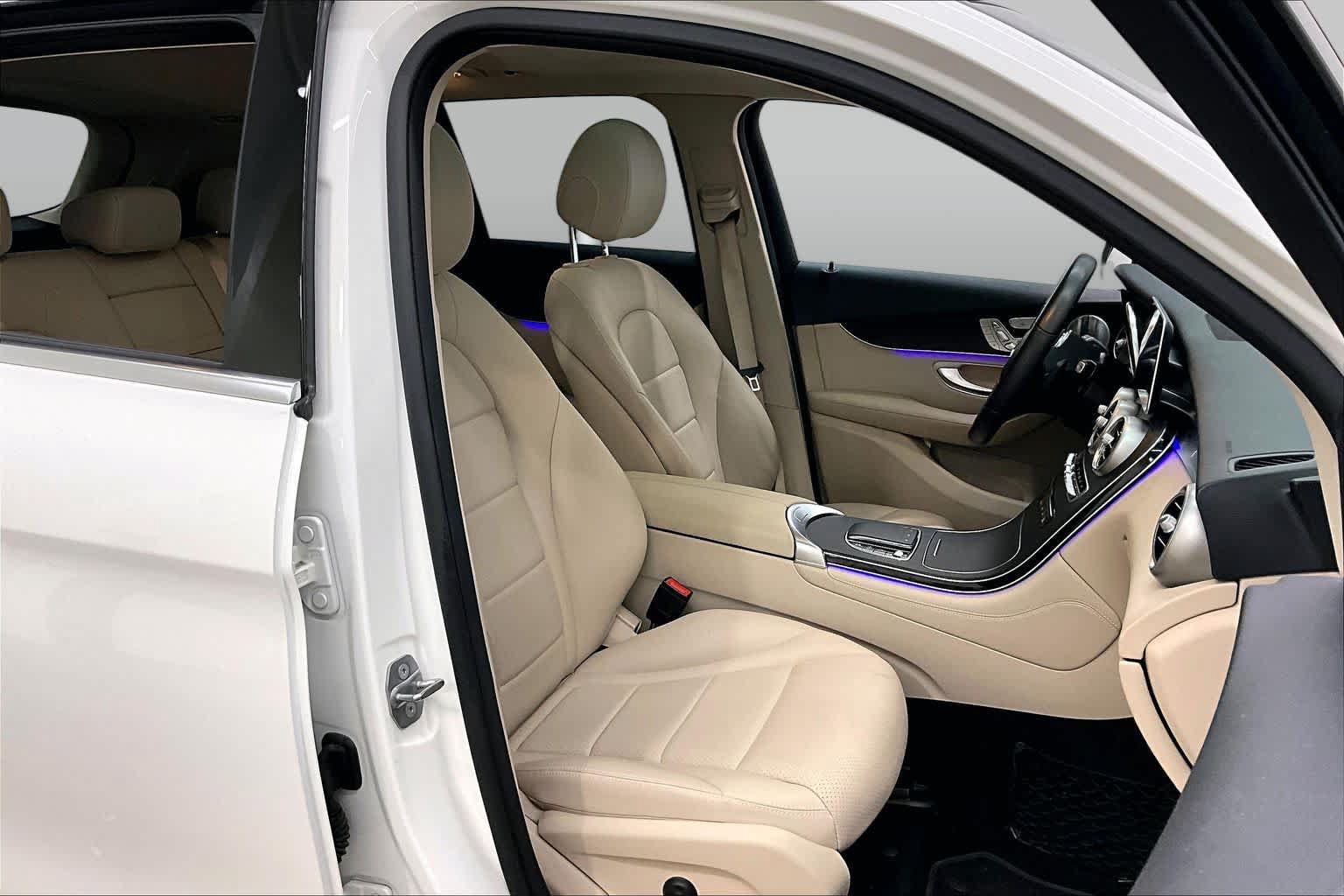 Used 2020 Mercedes-Benz GLC 300 image 9