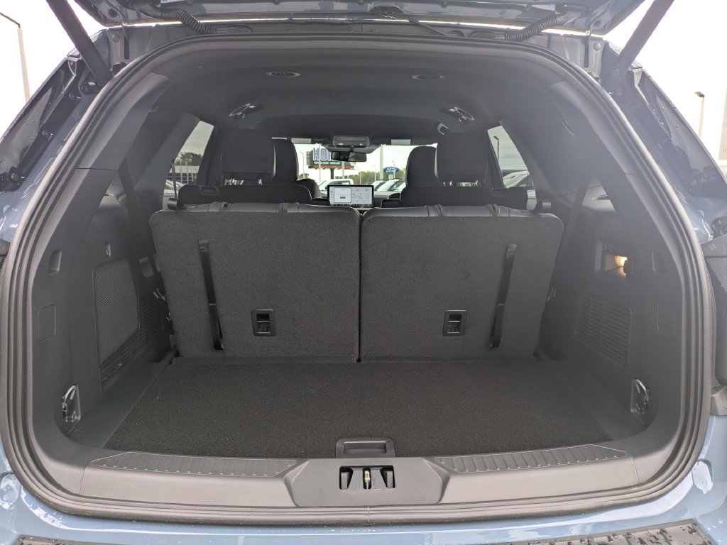 New 2026 Ford Explorer ST-Line w/ ST-Line Street Pack RWD image 13