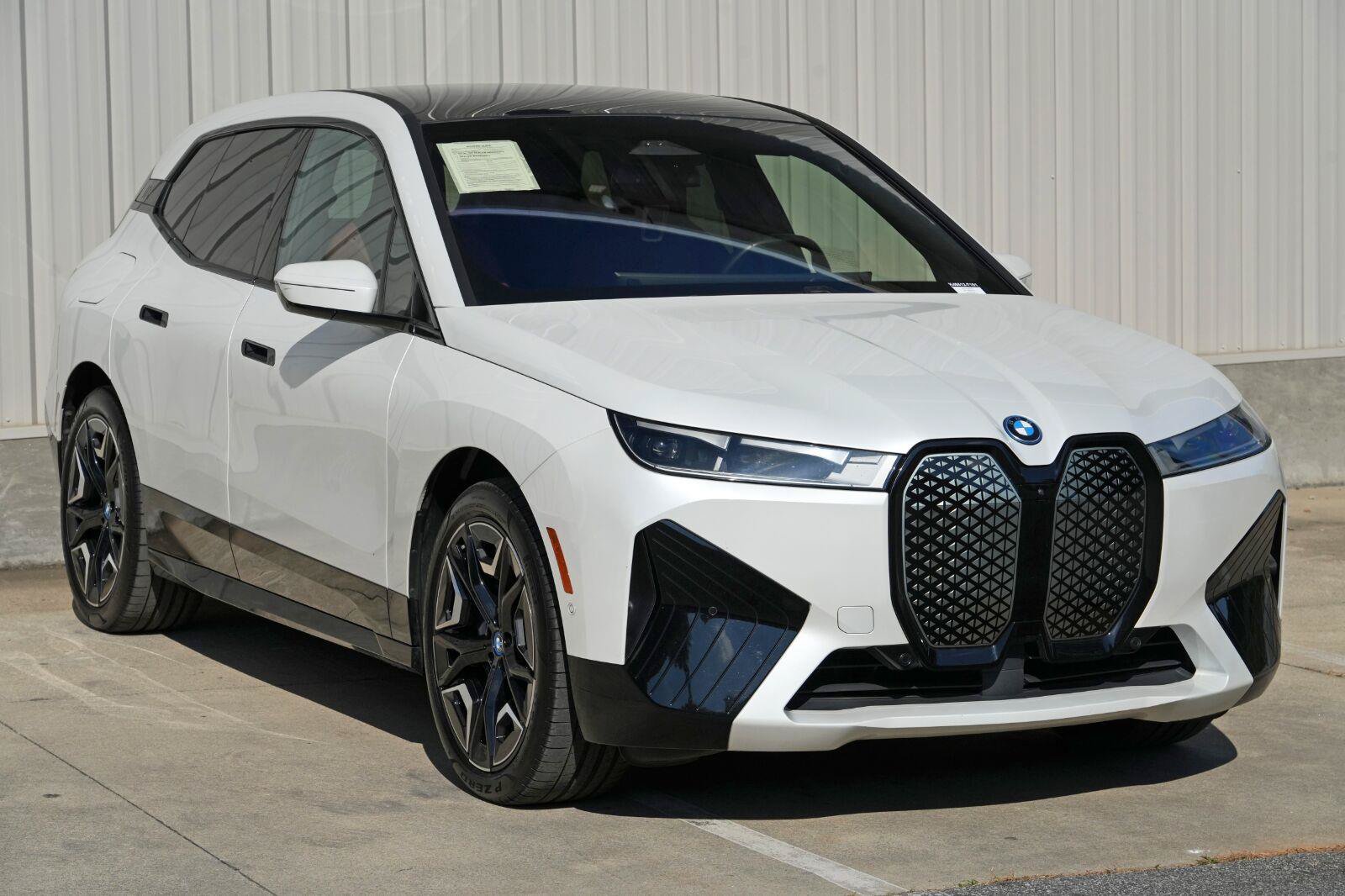 Used 2022 BMW iX xDrive50 w/ Premium Package AWD/4WD image 54