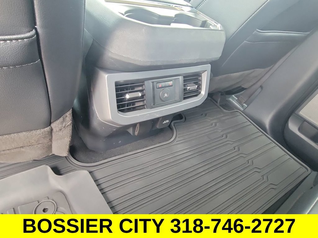 Used 2023 Ford F250 Lariat w/ Sport Appearance Package AWD/4WD image 43
