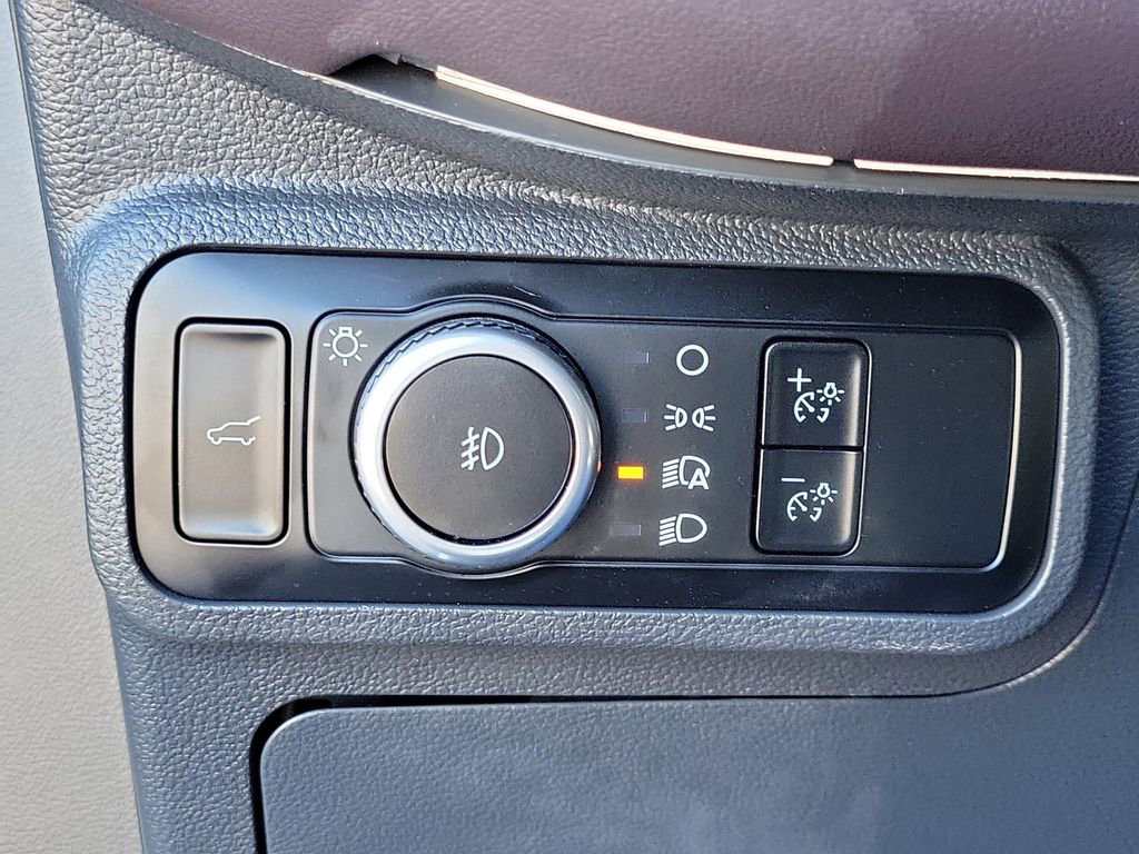 Used 2025 Ford Explorer Platinum image 31