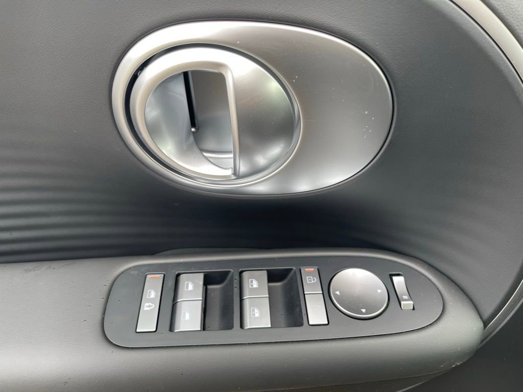 New 2026 Hyundai Ioniq 9 SE AWD/4WD image 17