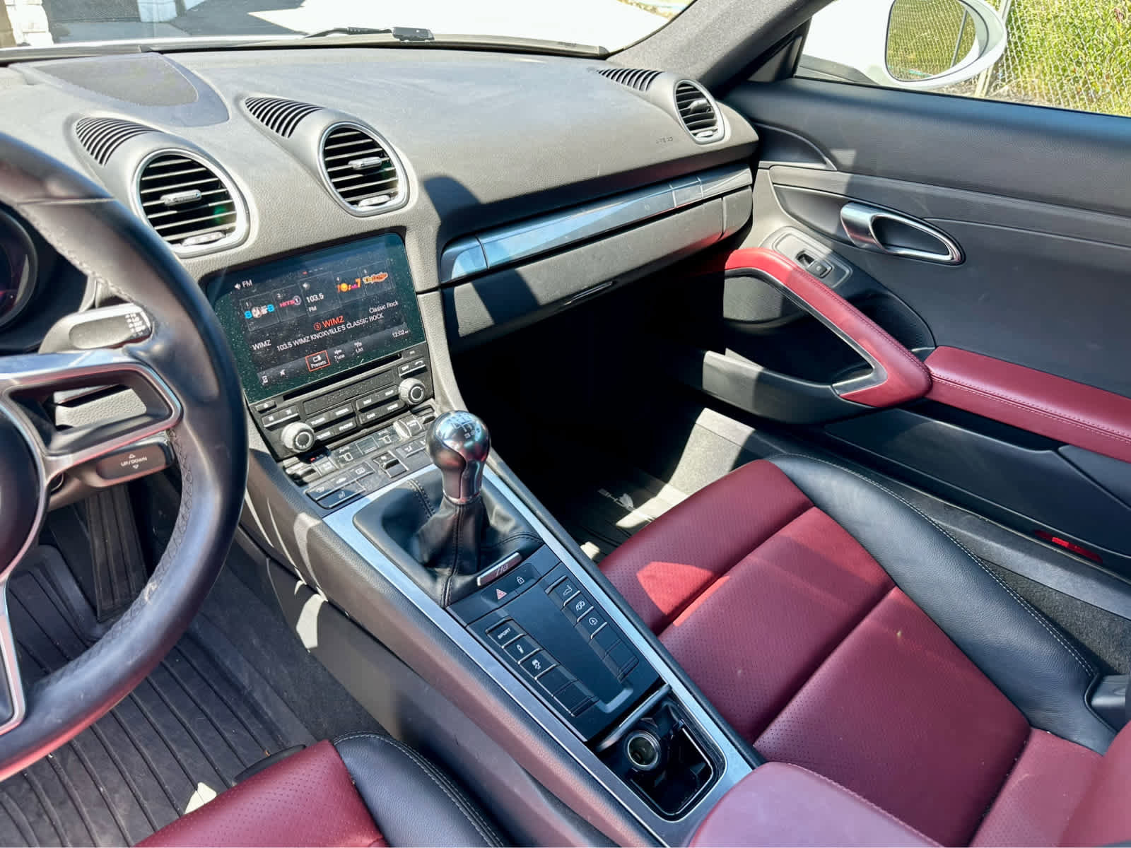 Used 2019 Porsche 718 Cayman RWD image 13